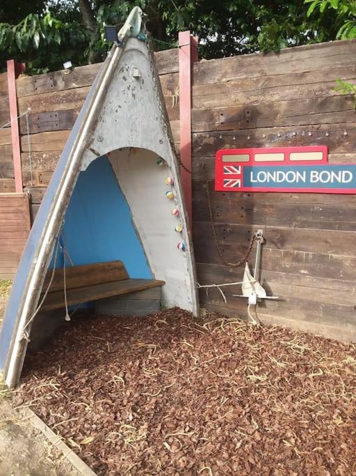 Rockets'S Retreat Villa Bursledon Exterior foto